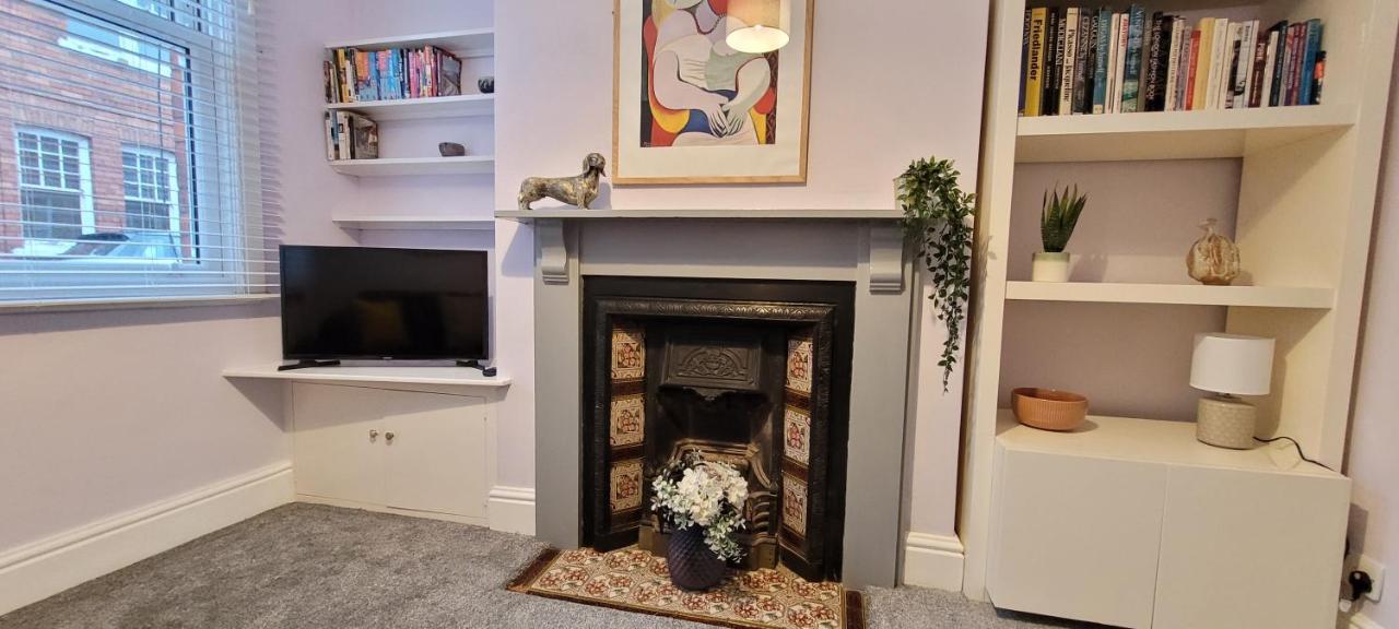 Hartoft St - 2 Bed Near River