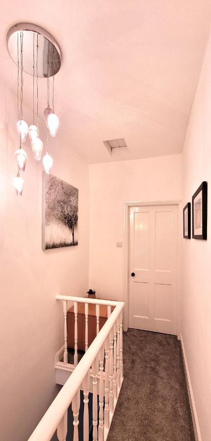 Hartoft St - 2 Bed Near River