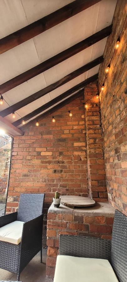 Hartoft St - 2 Bed Near River * York